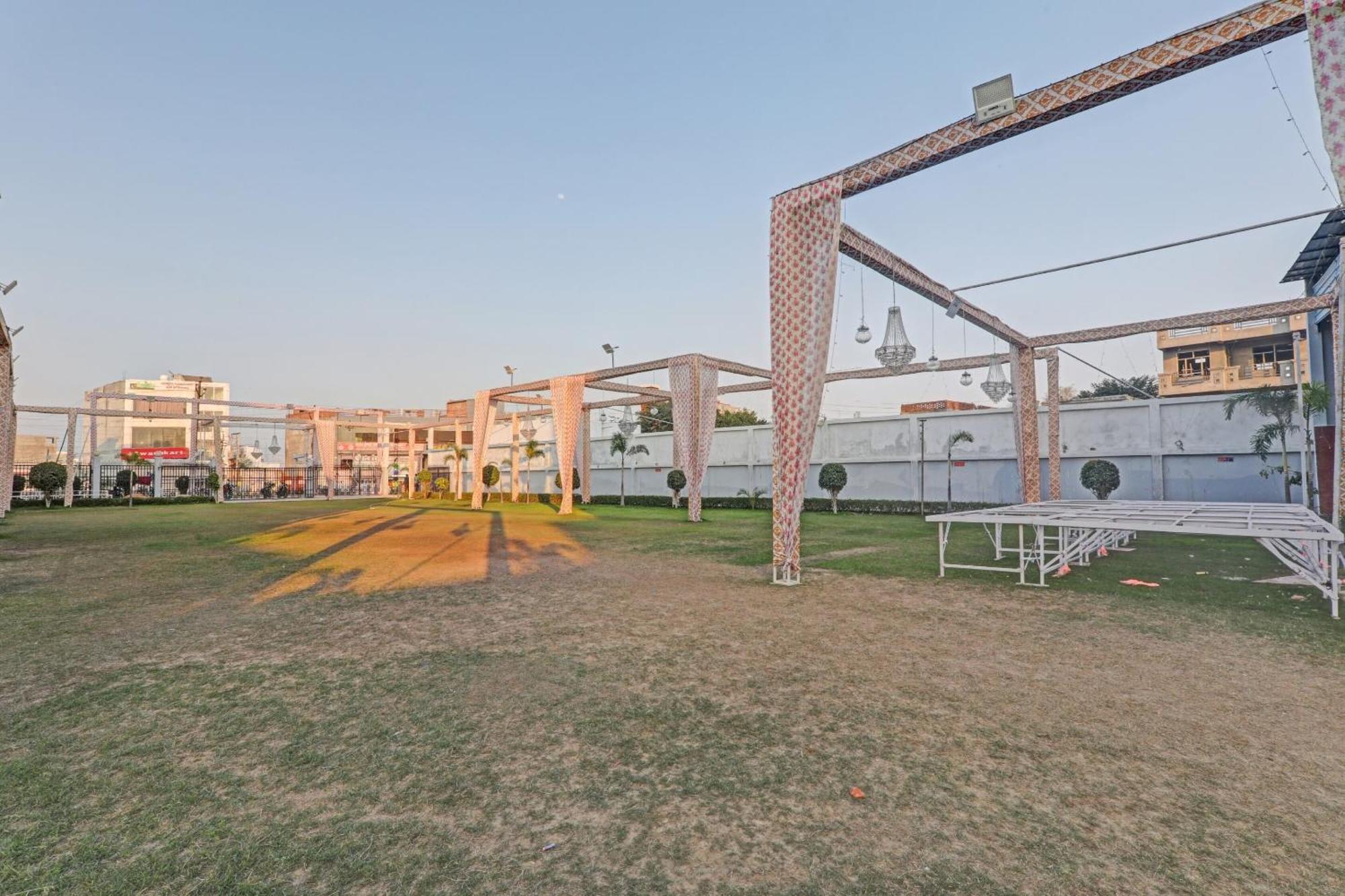 Collection O Starfield Hotel Lucknow Exterior photo