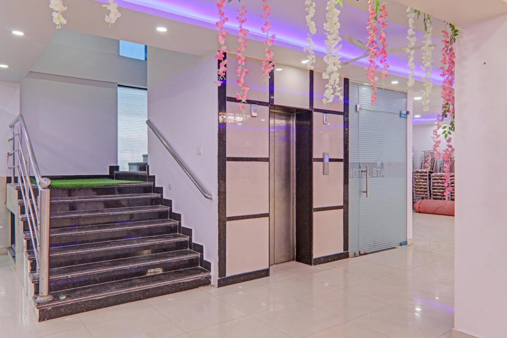 Collection O Starfield Hotel Lucknow Exterior photo